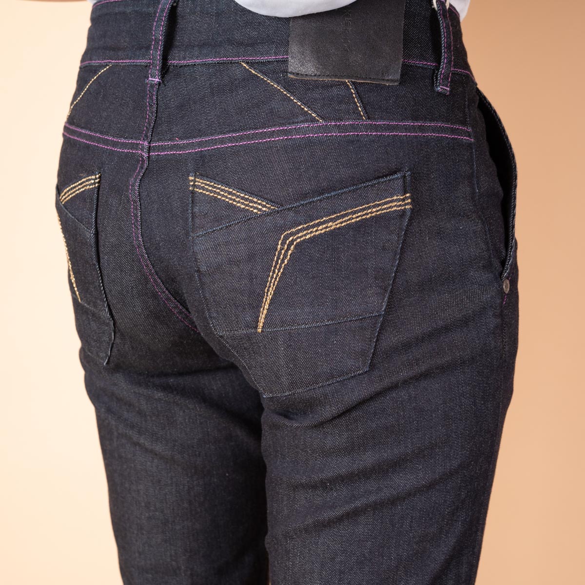 ジーンズ サイズの測り方 試着せずにピッタリのデニムを選ぶには 京都デニム